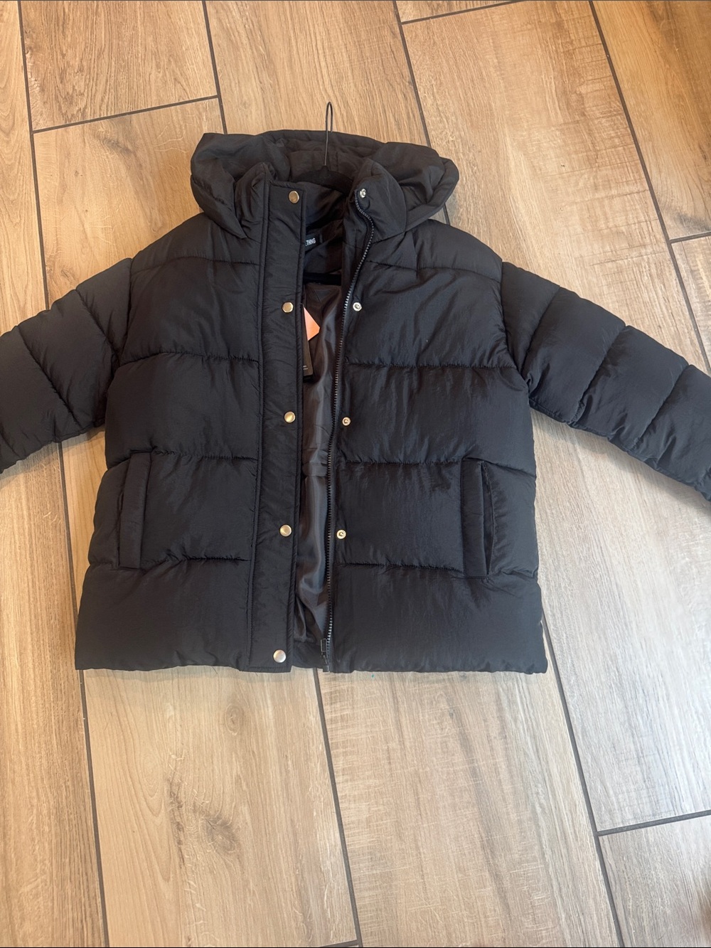 NWT PrettyLittleThings US 4 Women Black Puffer Jacket with Hood Silver Buttons